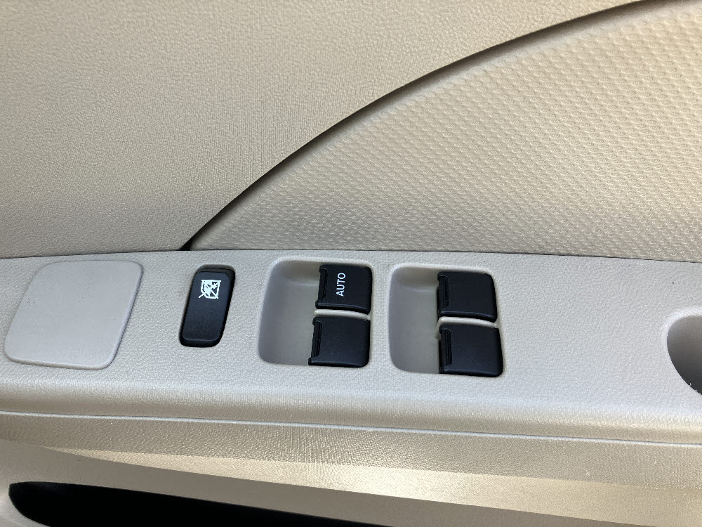 スズキ　アルト　F6枚目