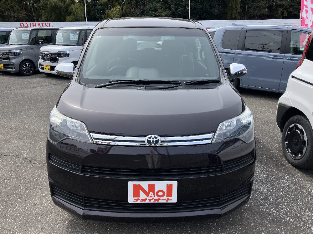 トヨタ　スペイド　Fクイーン1枚目