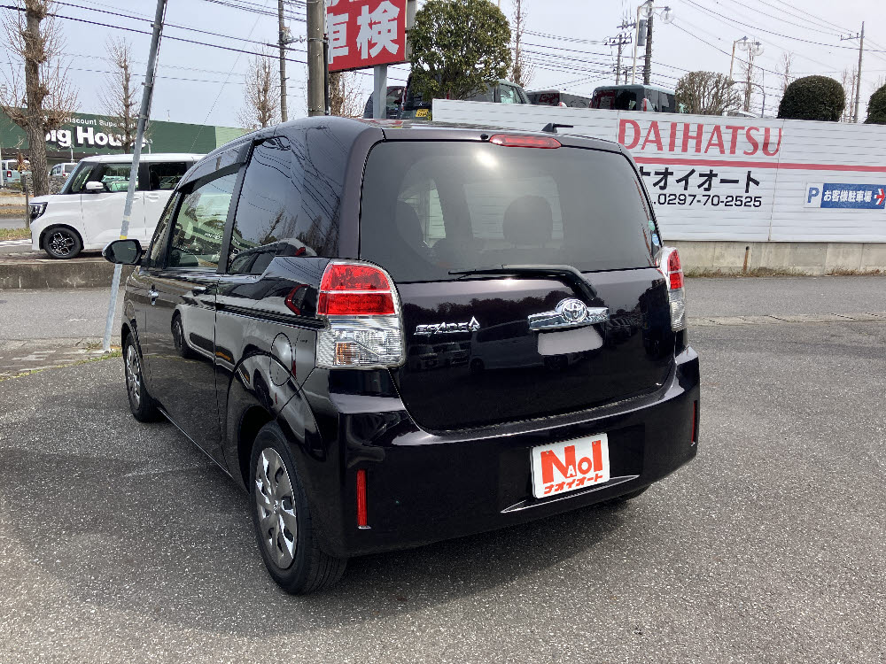 トヨタ　スペイド　Fクイーン3枚目