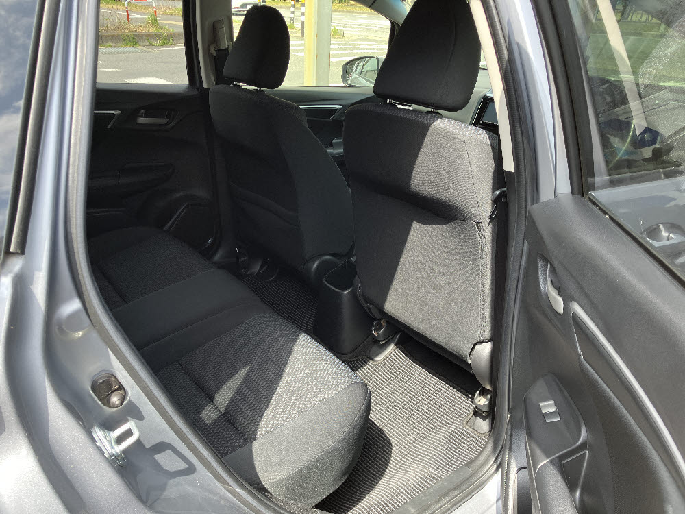 ホンダ　フィット　1.3G-F　レンタアップ7枚目