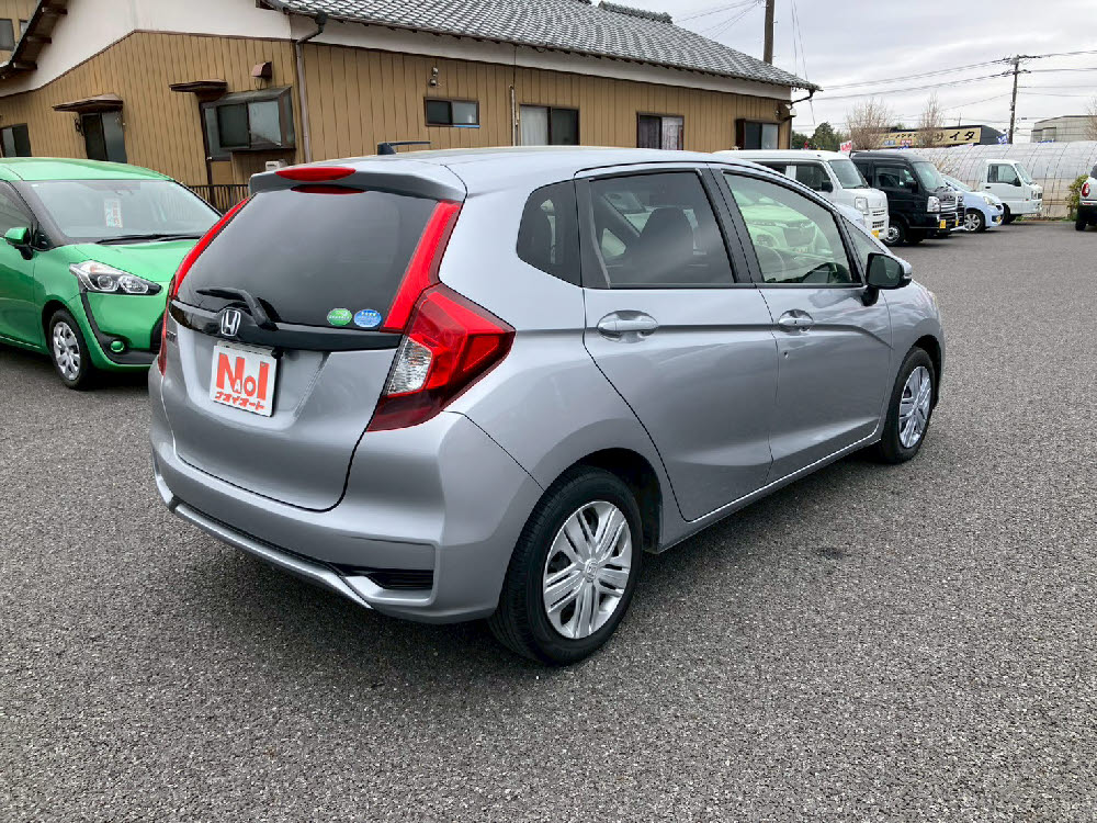 ホンダ　フィット　1.3G-F　レンタアップ4枚目