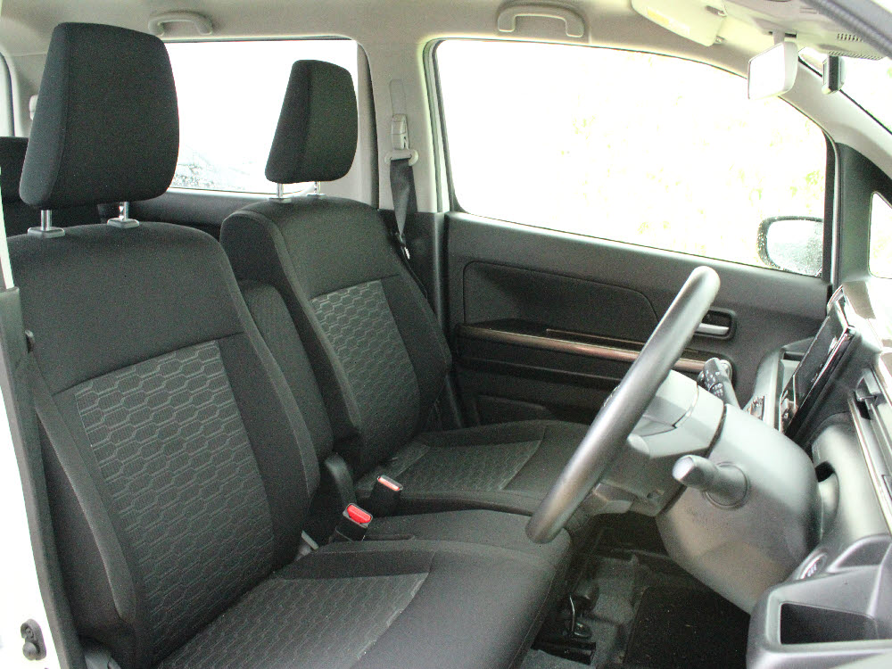 スズキ　ワゴンRカスタムZ HYBRID ZX17枚目