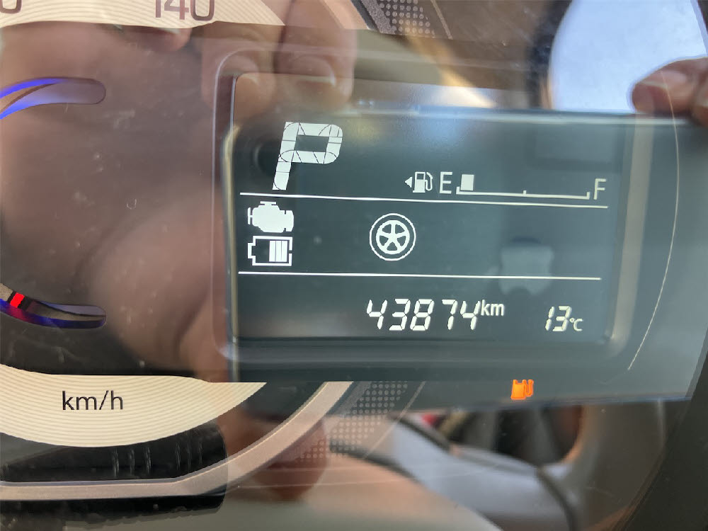 スズキ　スペーシア　HYBRID X 9枚目