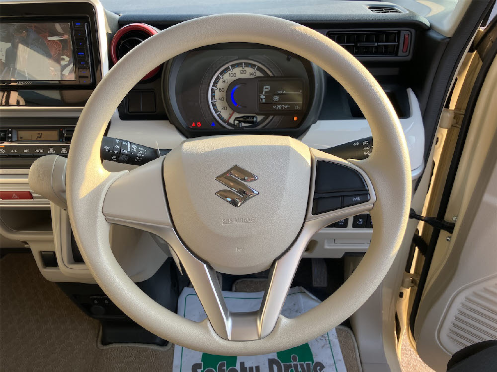 スズキ　スペーシア　HYBRID X 10枚目