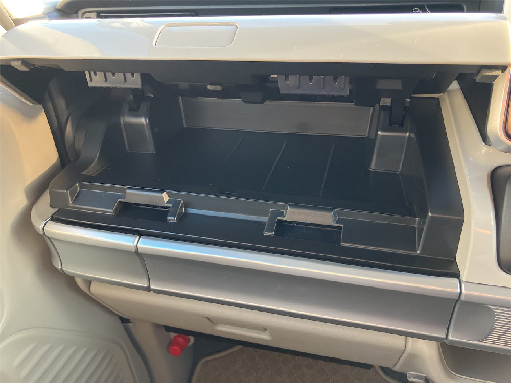 スズキ　スペーシア　HYBRID X 17枚目