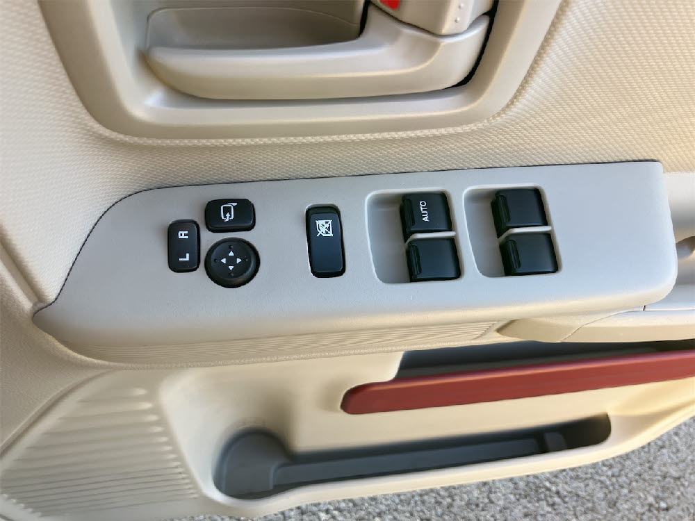 スズキ　スペーシア　HYBRID X 18枚目