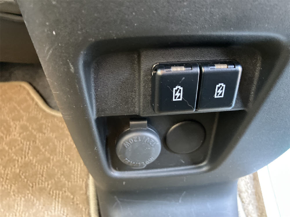 スズキ　スペーシア　HYBRID X 19枚目