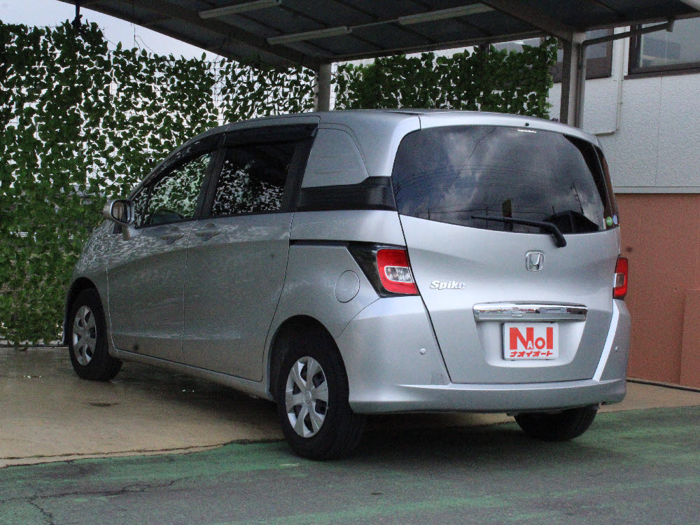 ホンダ　フリードスパイク　G　プレミアムエディション6枚目