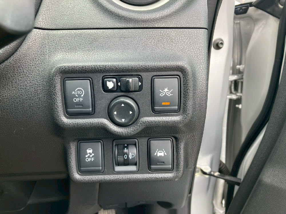 ニッサン　ノート　X18枚目