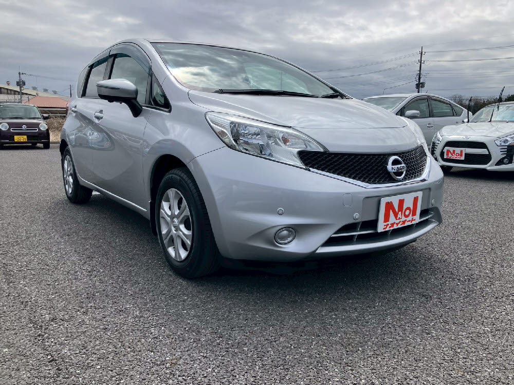 ニッサン　ノート　X2枚目