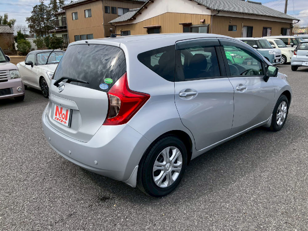 ニッサン　ノート　X4枚目