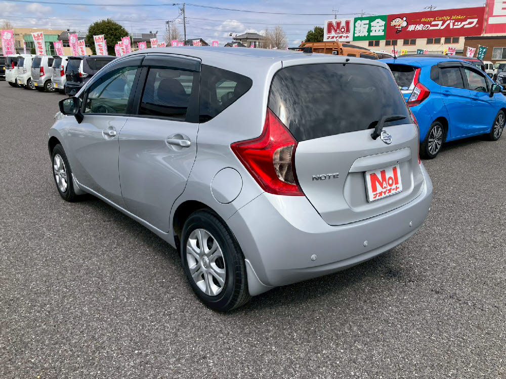 ニッサン　ノート　X6枚目