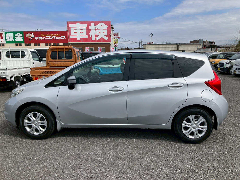 ニッサン　ノート　X7枚目