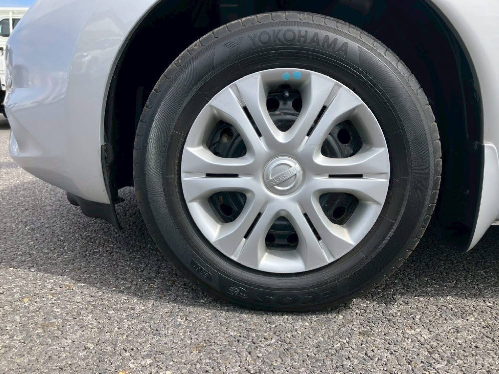 ニッサン　ノート　X8枚目
