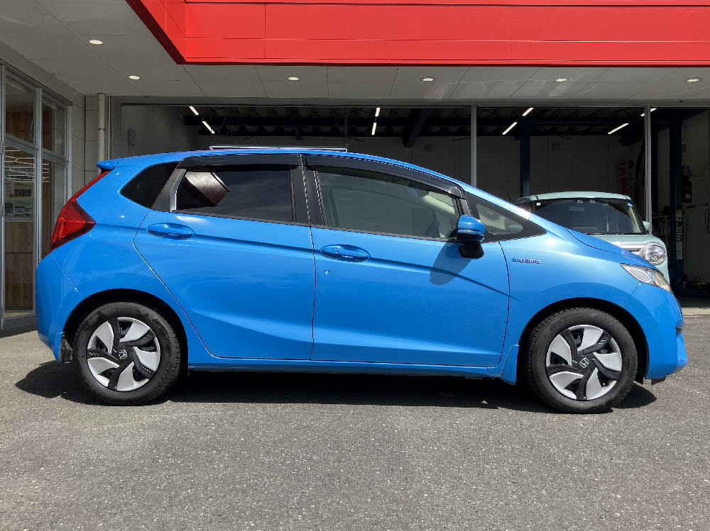 ホンダ　フィットハイブリッド　Lパッケージ3枚目