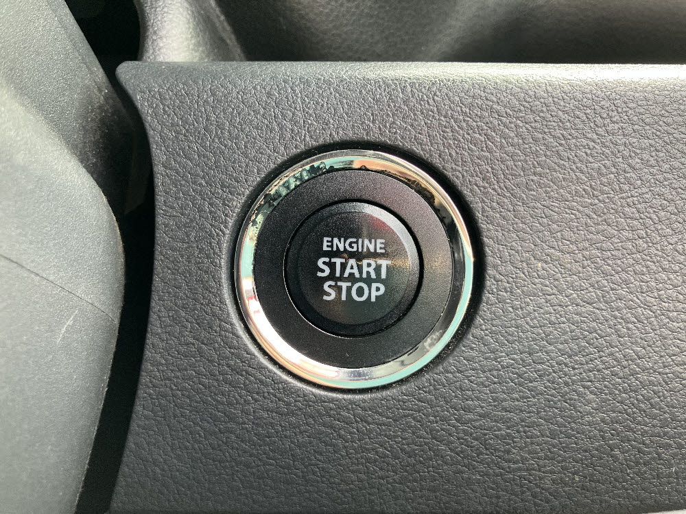 スズキ　スペーシアカスタム　XS18枚目