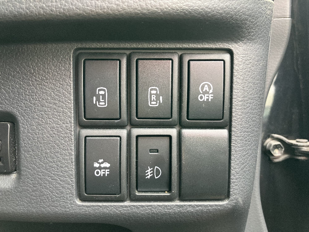 スズキ　スペーシアカスタム　XS19枚目