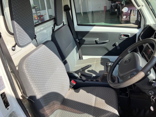 ニッサン　ＮＴ１００クリッパー　DX 4WD MT9枚目