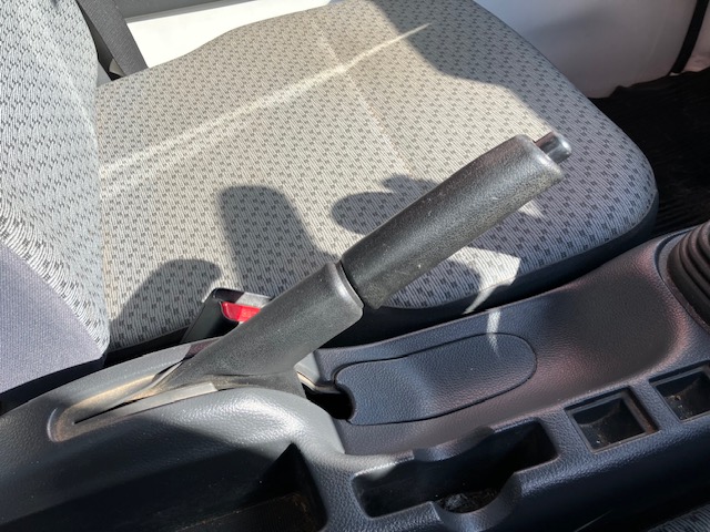 ニッサン　ＮＴ１００クリッパー　DX 4WD MT14枚目