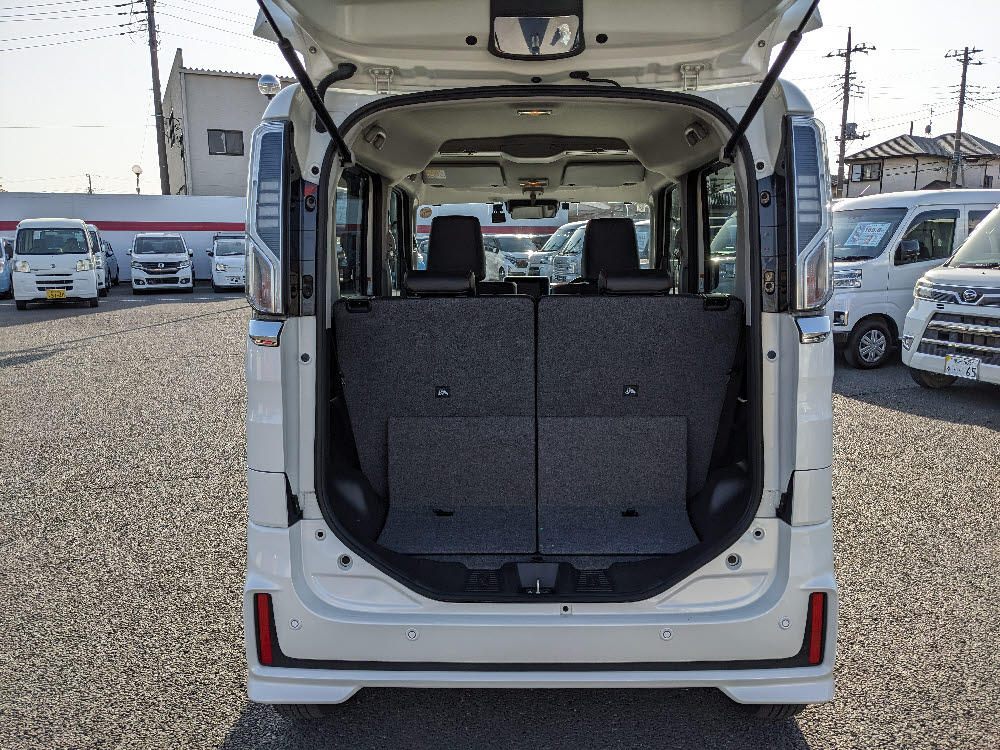 スズキ　スペーシアカスタム　HYBRID XS　12枚目