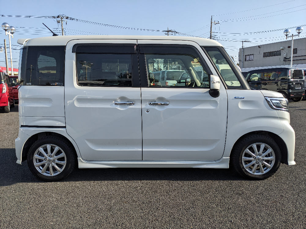 スズキ　スペーシアカスタム　HYBRID XS　3枚目