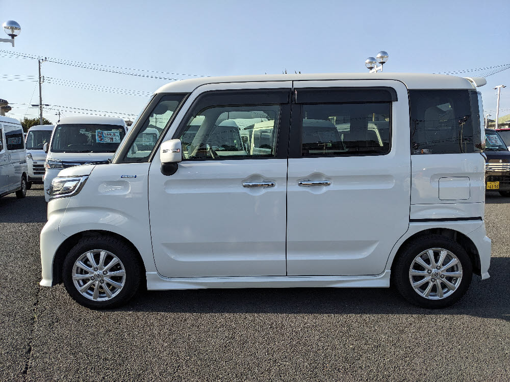 スズキ　スペーシアカスタム　HYBRID XS　4枚目