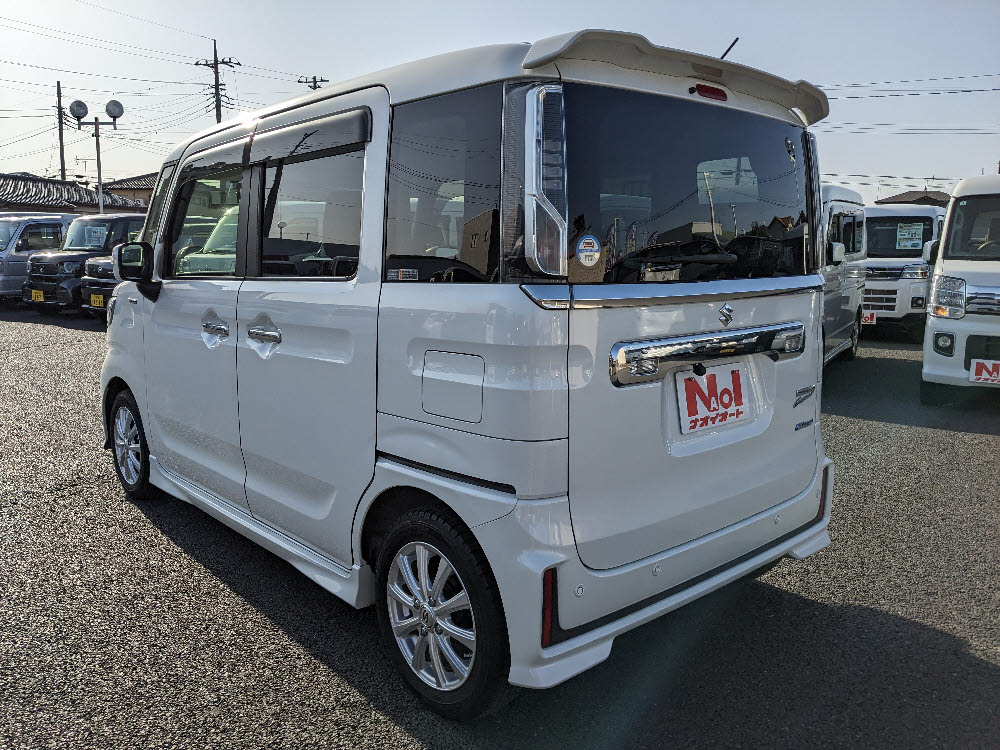 スズキ　スペーシアカスタム　HYBRID XS　5枚目