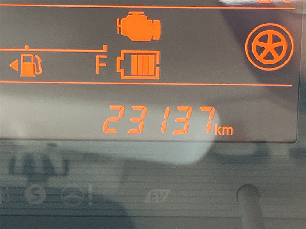 スズキ　ワゴンＲ　25周年記念　ハイブリッドFXリミテッド9枚目