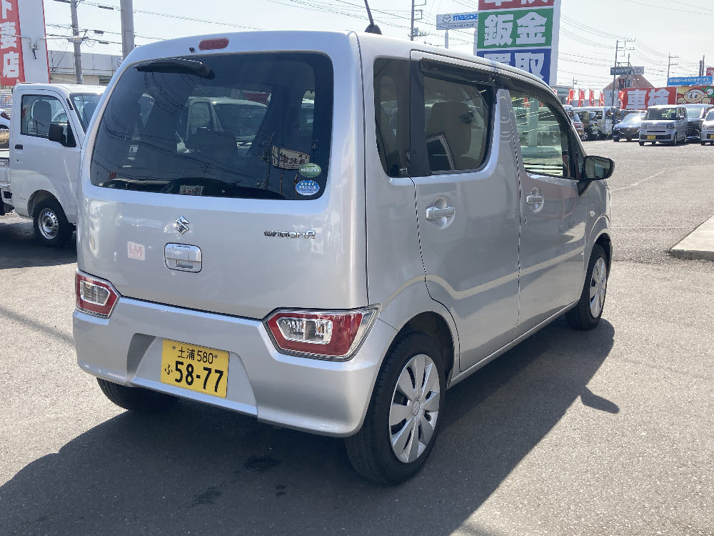 スズキ　ワゴンＲ　FA MT4枚目
