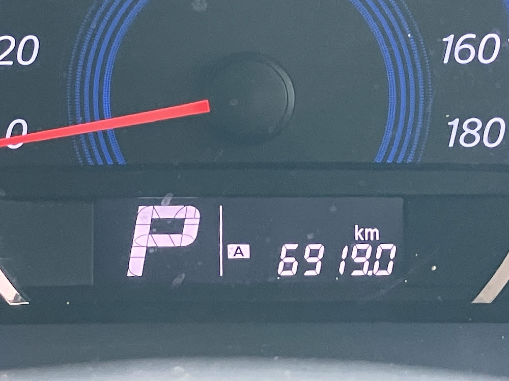 ミツビシ　デリカＤ：２　S15枚目