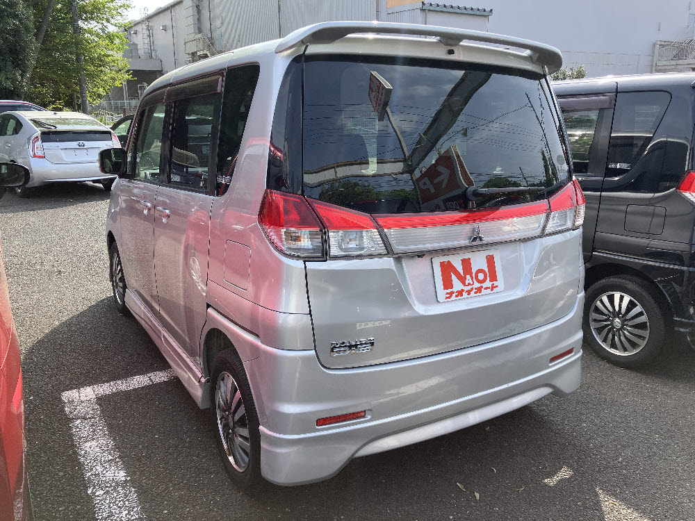 ミツビシ　デリカＤ：２　S3枚目