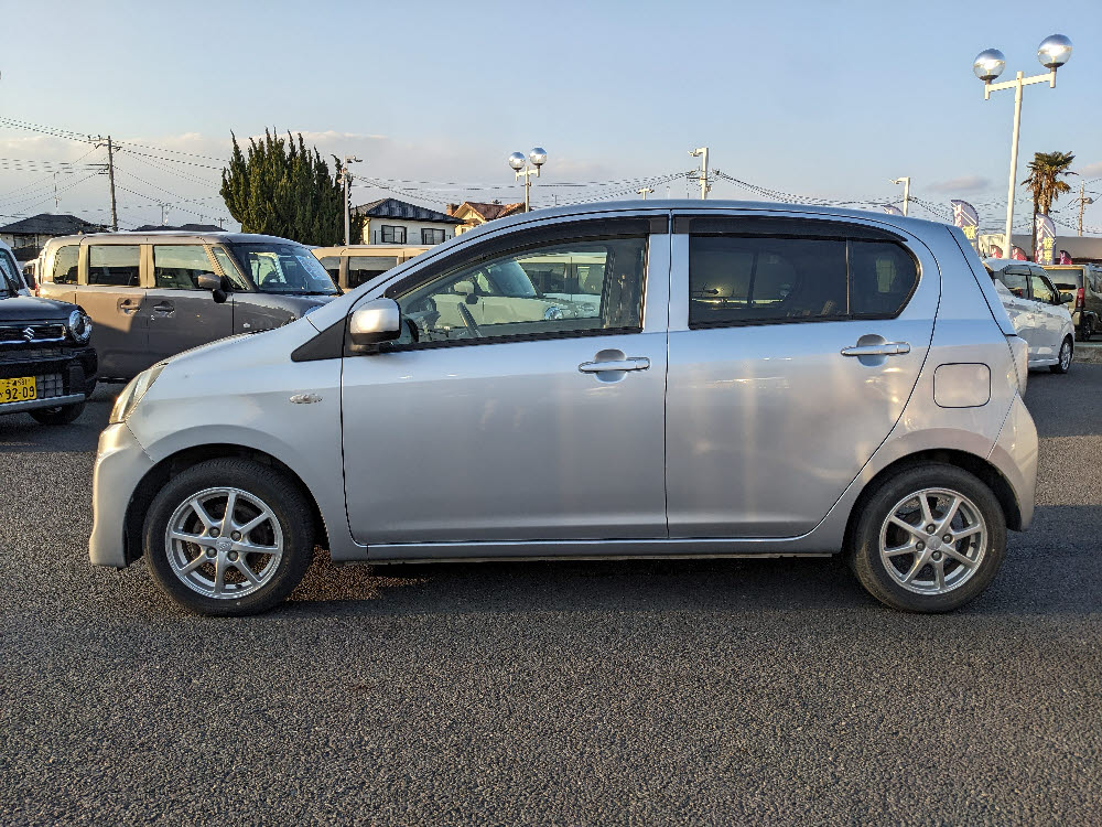 ダイハツ　ミライース　X-SA3枚目