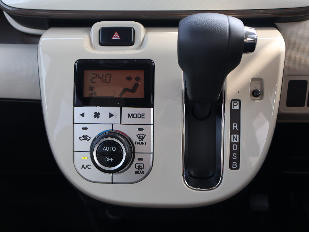 ダイハツ　ムーヴキャンバス　XメイクアップリミテッドSAⅢ14枚目