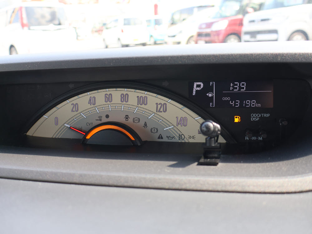 ダイハツ　ムーヴキャンバス　XメイクアップリミテッドSAⅢ8枚目