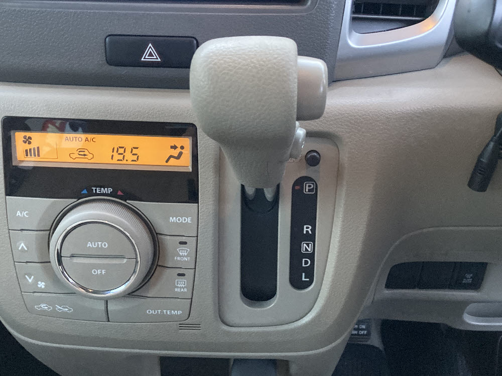 スズキ　スペーシア　X17枚目