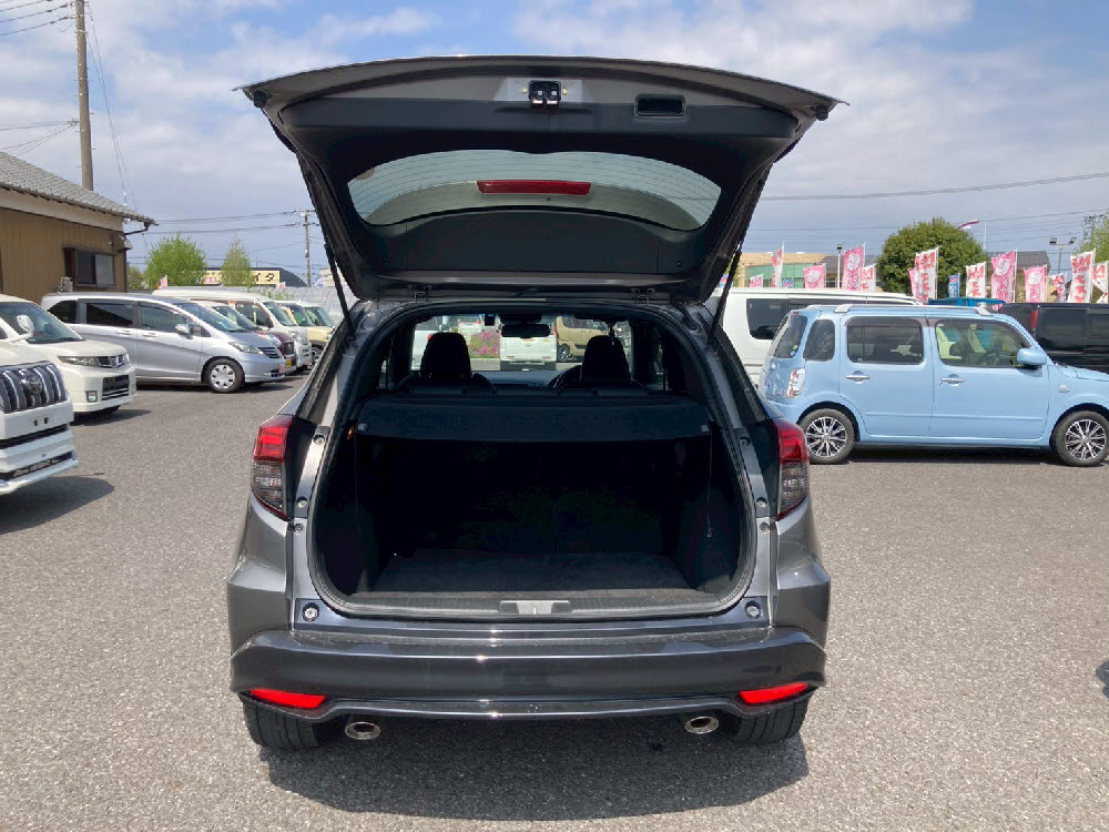 ホンダ　ヴェゼル　ツーリングホンダセンシング　9枚目