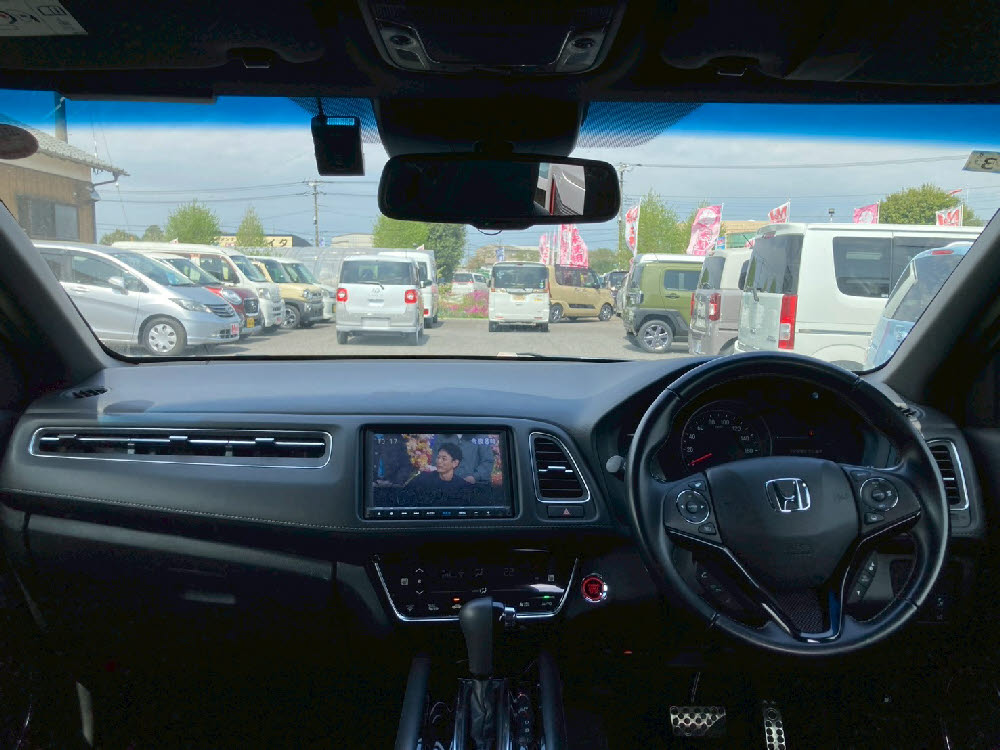 ホンダ　ヴェゼル　ツーリングホンダセンシング　11枚目