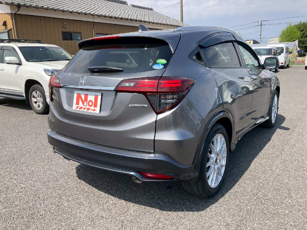 ホンダ　ヴェゼル　ツーリングホンダセンシング　4枚目