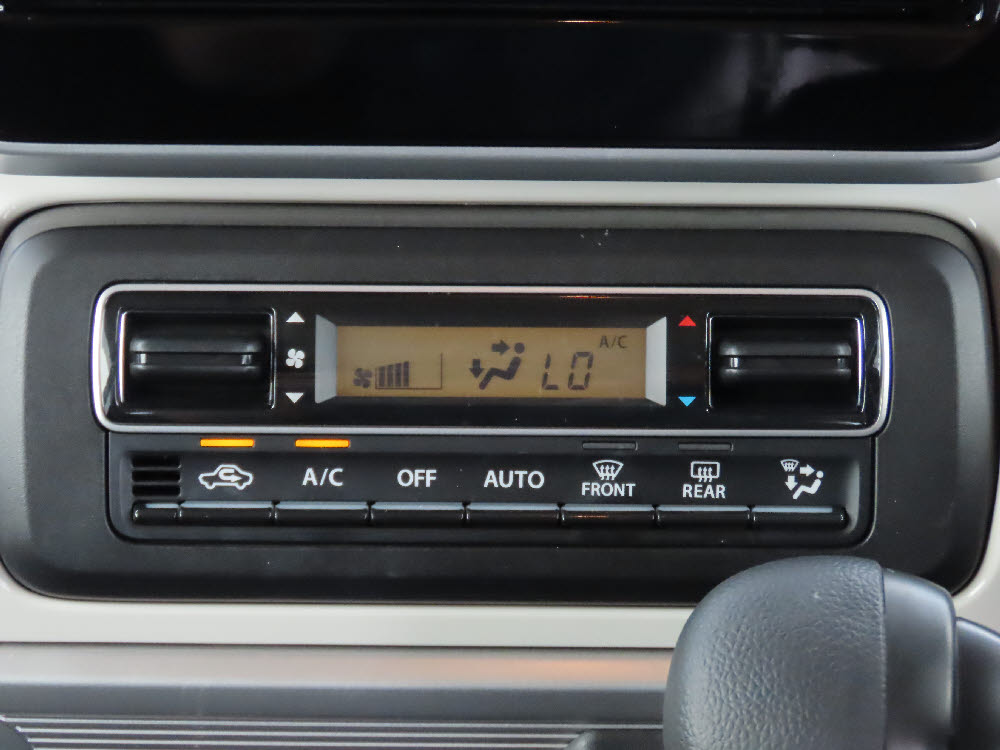 スズキ　スペーシア HYBRID　X12枚目