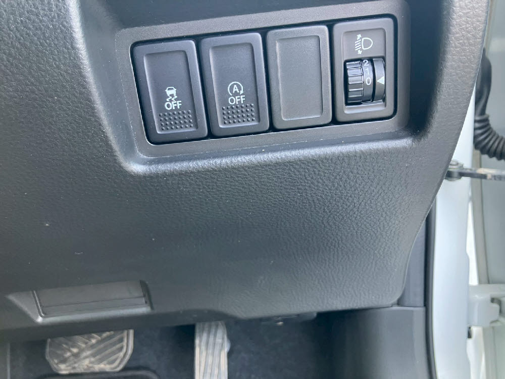 スズキ　スイフト　XG-DJE15枚目