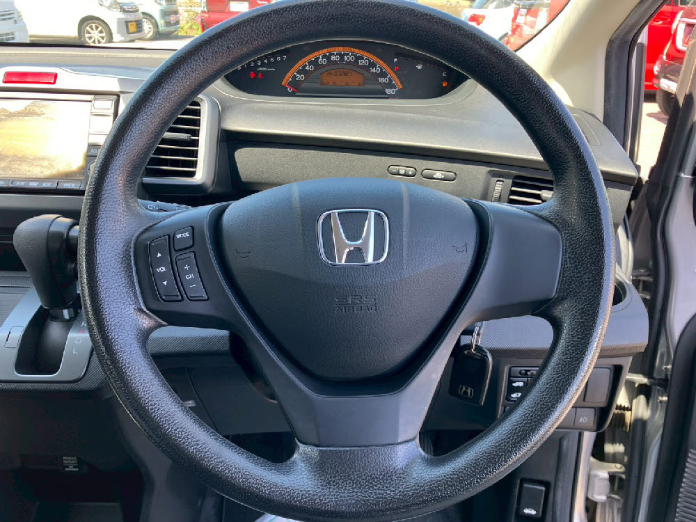 ホンダ　フリード　G・Lパッケージ9枚目