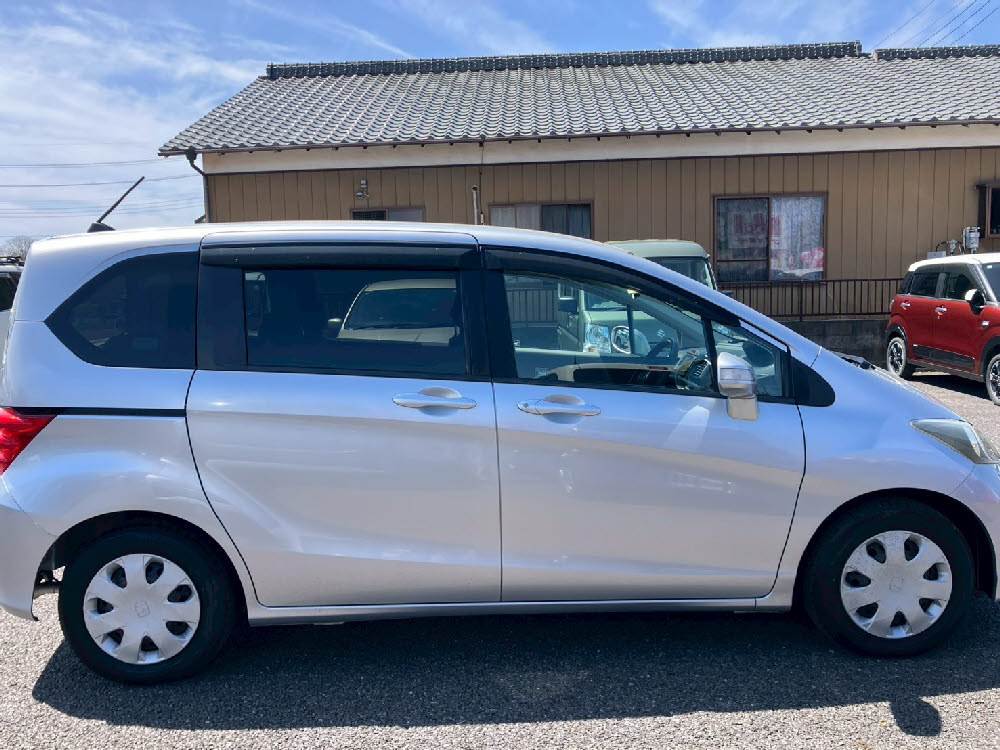 ホンダ　フリード　G・Lパッケージ3枚目