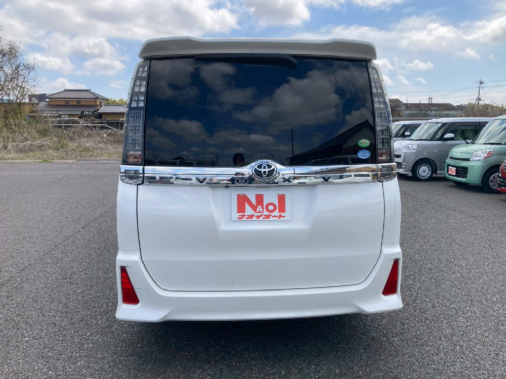 トヨタ　ヴォクシー　ZS5枚目