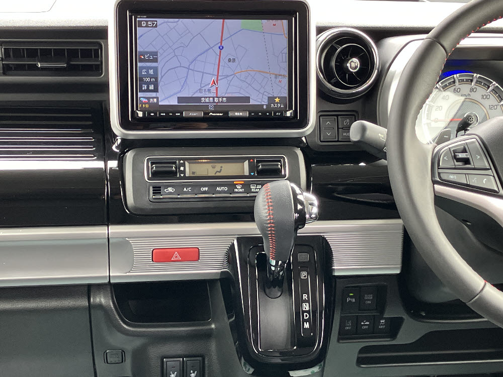 マツダ　フレアワゴンカスタムスタイル　XT　4WD 6枚目