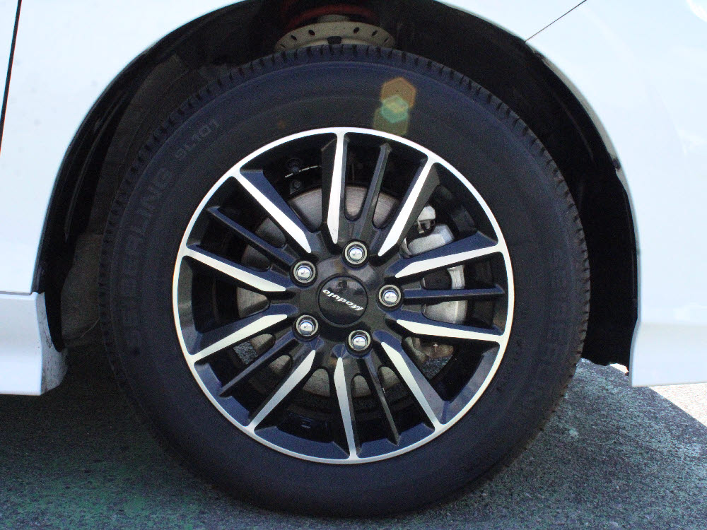 ホンダ　フリードハイブリッド モデューロX18枚目