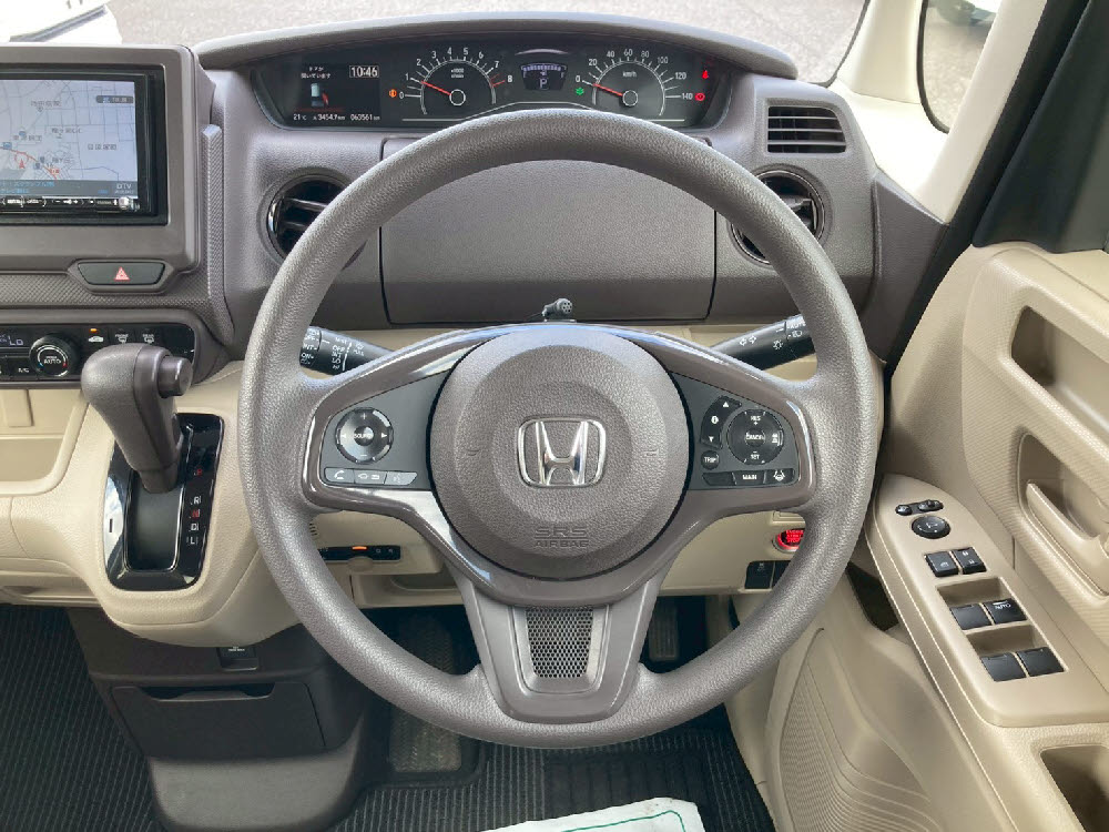 ホンダ　Ｎ ＢＯＸ　G・Honda SENSING11枚目