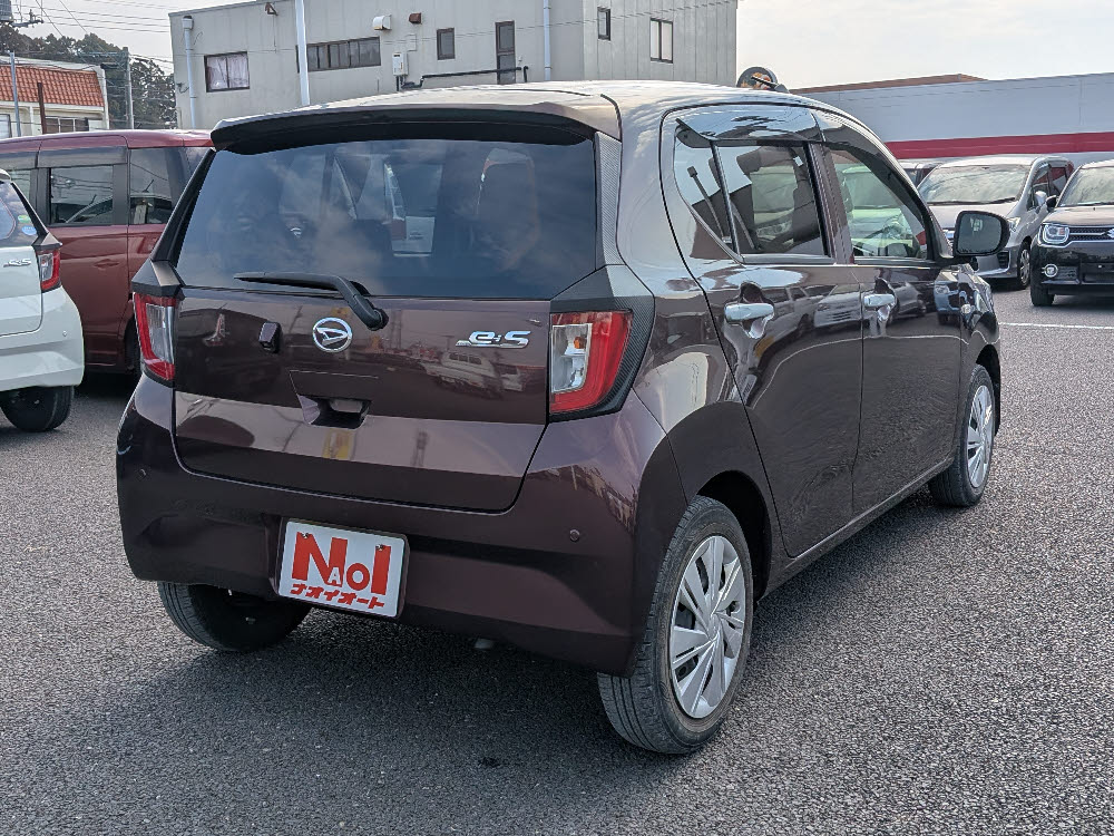 ダイハツ　ミライース　XリミテッドSAⅢ6枚目