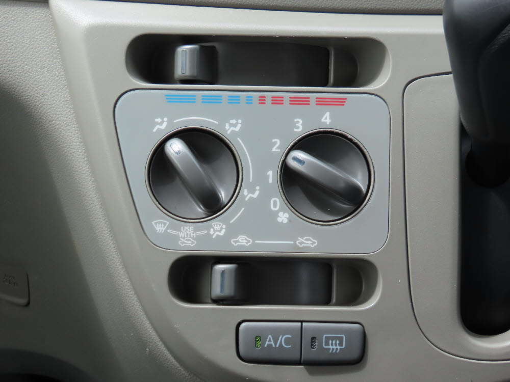 ダイハツ　ミライース　L-SA12枚目