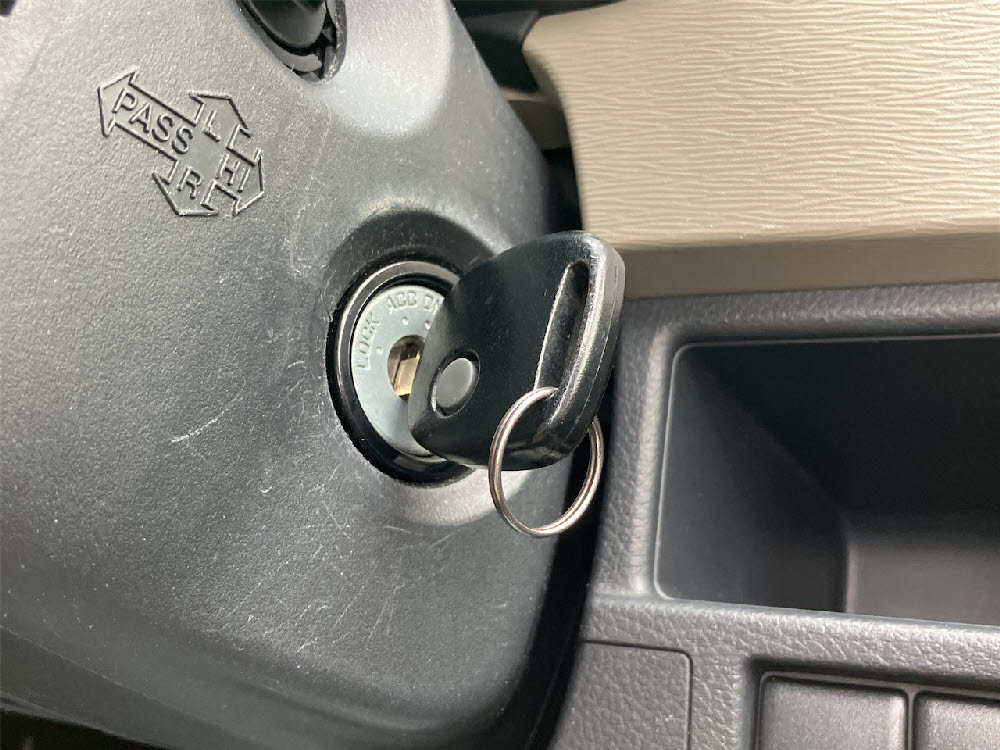 スズキ　ワゴンＲ　FX　19枚目