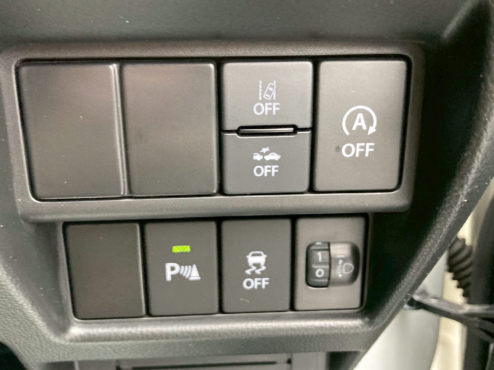 スズキ　ワゴンR HYBRID FXオーディオレス15枚目